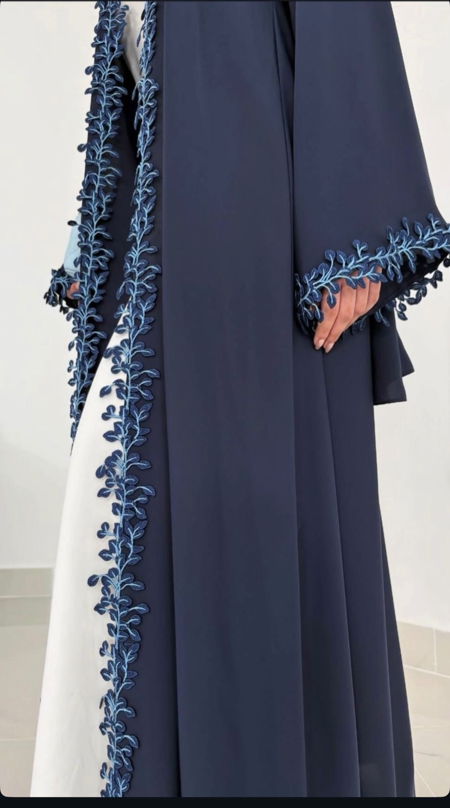 18: Navy Blue Elegance